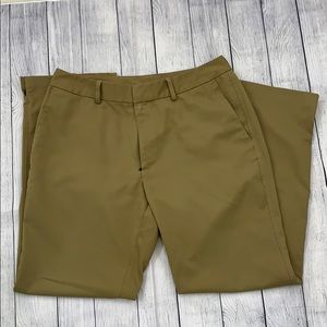 Under Armour men’s golf pants 32/30. EUC